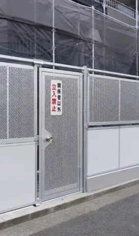 仮設足場への侵入対策